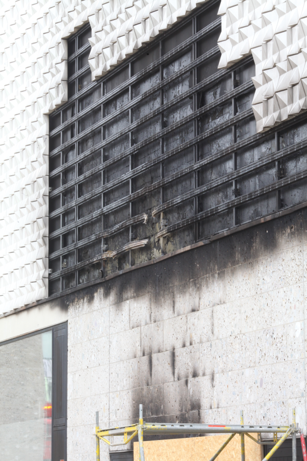 FASSADENBRAND AM KIRCHENNEUBAU IN POING